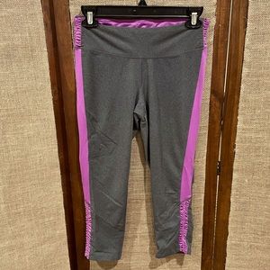 🟣C9 Champion cropped workout leggings🟣